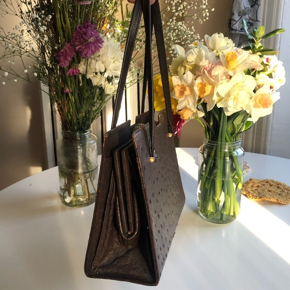 sophisticated chocolate brown leather hard shell shoulder/hand bag - Picture 13 of 16